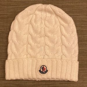 Monclear kids cable knit hat